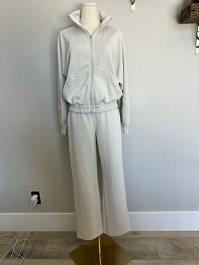 lululemon athletica  Wide-Leg Sweat Set in Bone